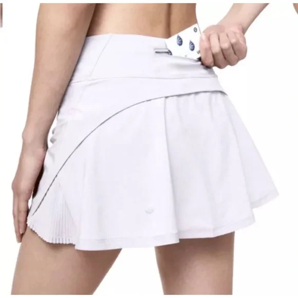 LULULEMON PLAY OFF the PLEATS SKIRT MID RISE WHITE + Lavender sz.8 - Picture 3 of 12